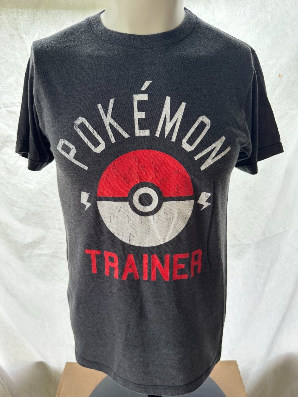 Pokémon Trainer Men's Dark Gray T Shirt Size Small Cotton Polyester